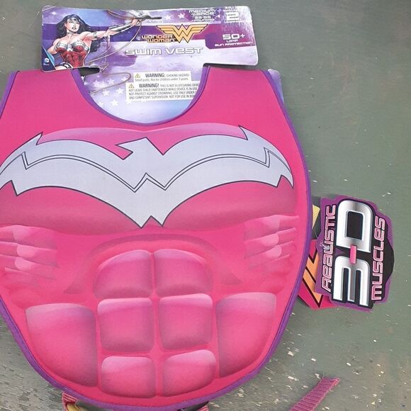 Wonder Woman Swim Vest Justice League New M/L Cruise Vacation - Picture 1 of 8